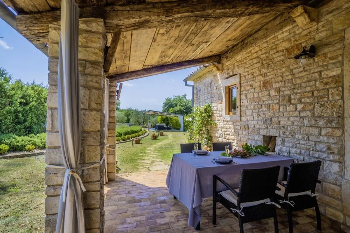 풀라 Istria Moderna In Muntic 빌라