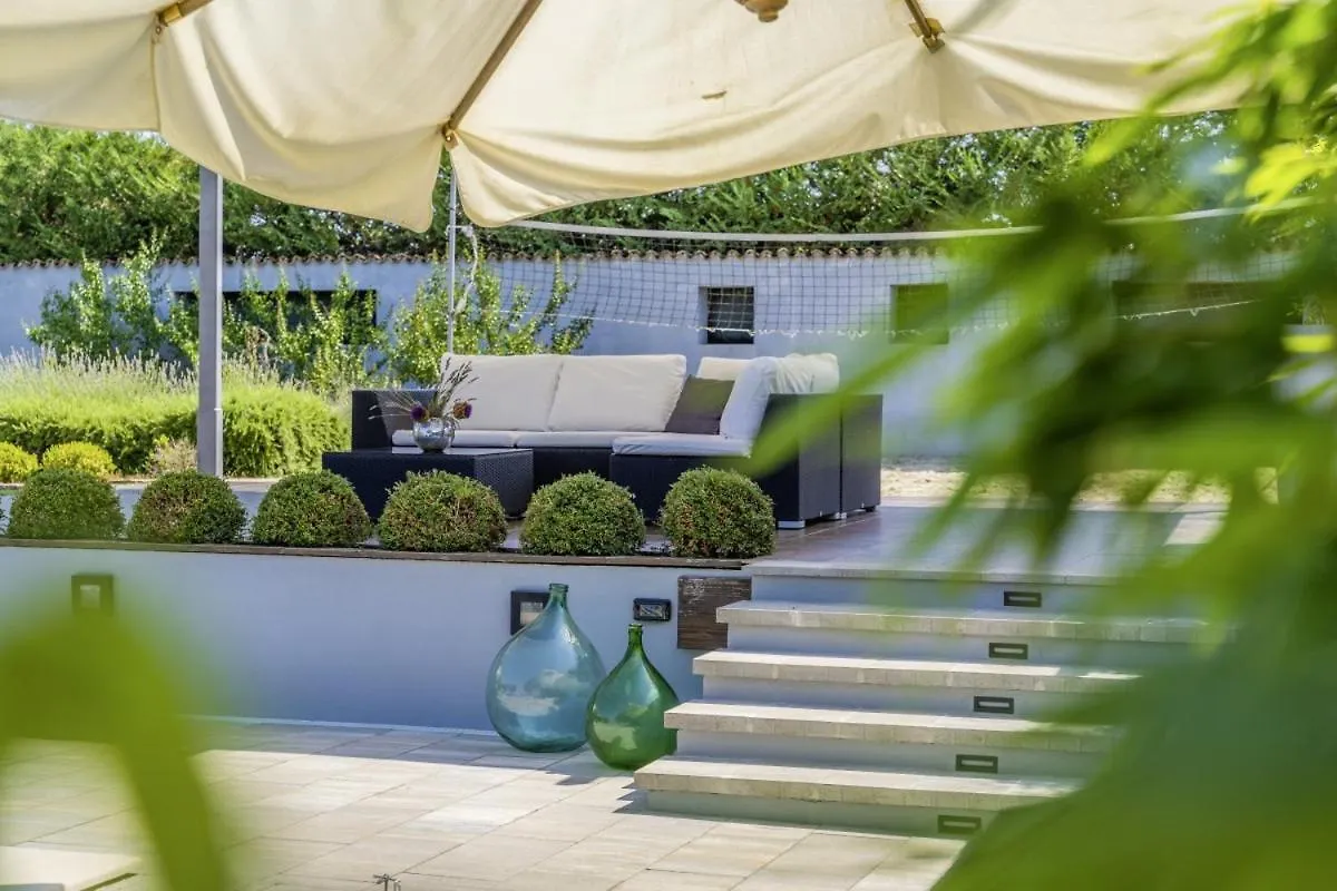 풀라 Istria Moderna In Muntic 빌라